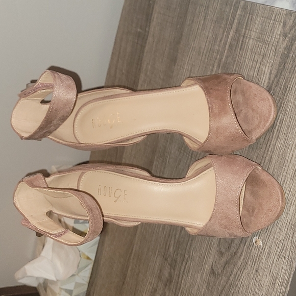 Blush Woman Heels - Picture 2 of 5